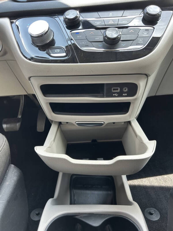 2017 Chrysler Pacifica Touring