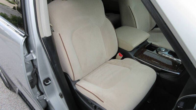 2017 Nissan Armada SV