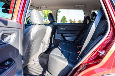 2025 Nissan Rogue SL