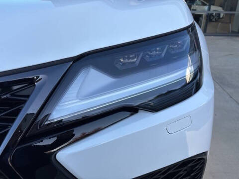 2025 Lexus LX 700h F SPORT Handling