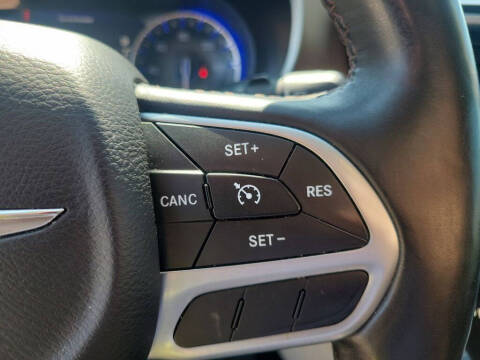 2017 Chrysler Pacifica Touring-L Plus