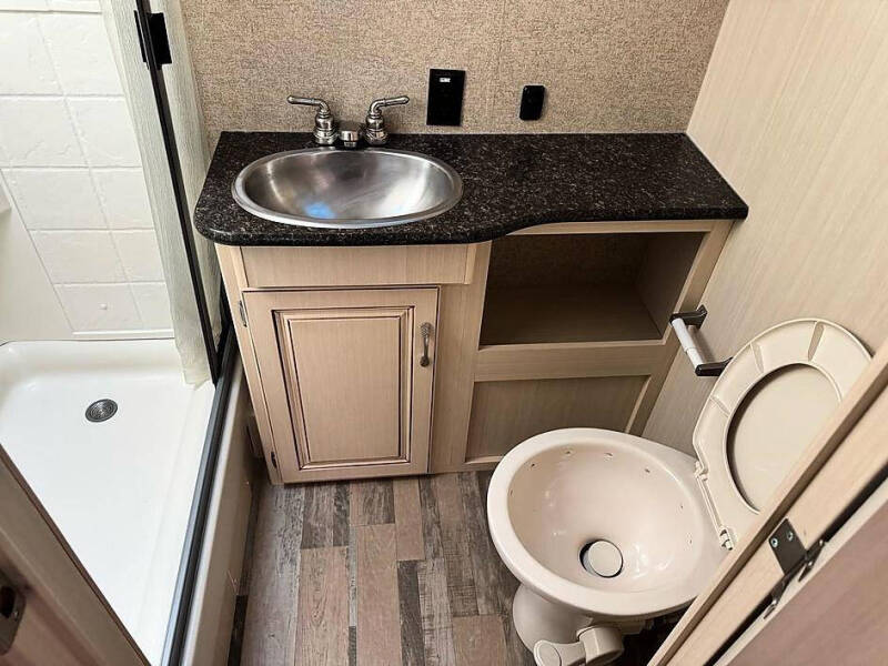 2016 Winnebago Minnie