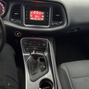 2016 Dodge Challenger SXT