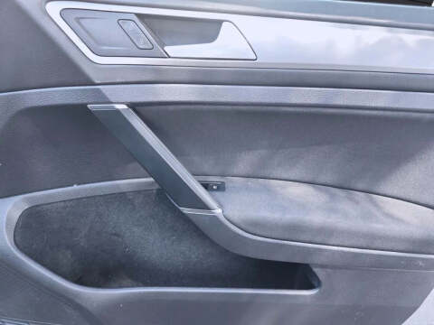 2016 Volkswagen e-Golf SE