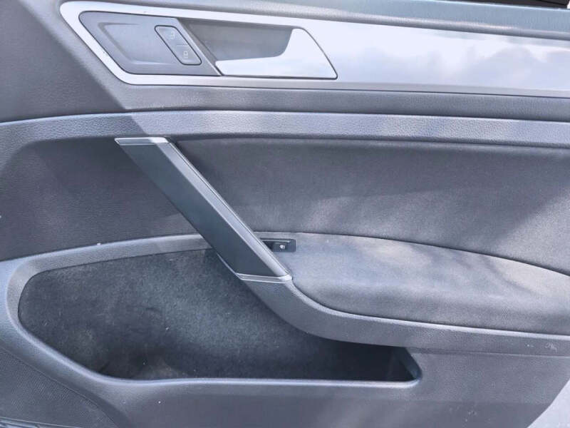 2016 Volkswagen e-Golf SE