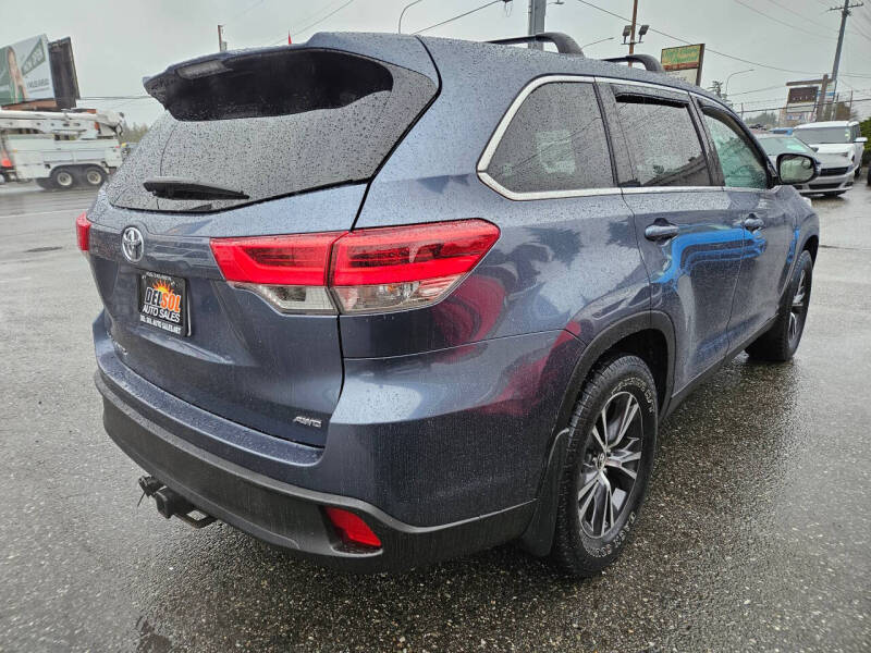 2019 Toyota Highlander LE