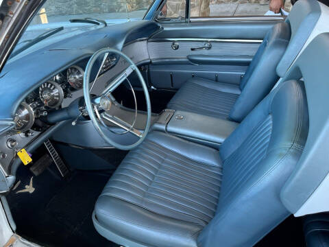 1962 Ford Thunderbird