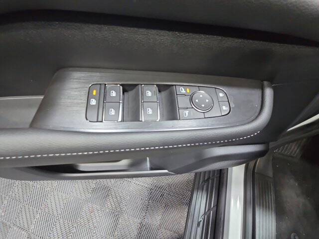 2025 Nissan Armada SV