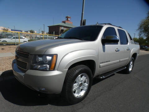 2007 Chevrolet Avalanche for sale at J & E Auto Sales in Phoenix AZ