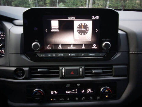 2025 Nissan Pathfinder S