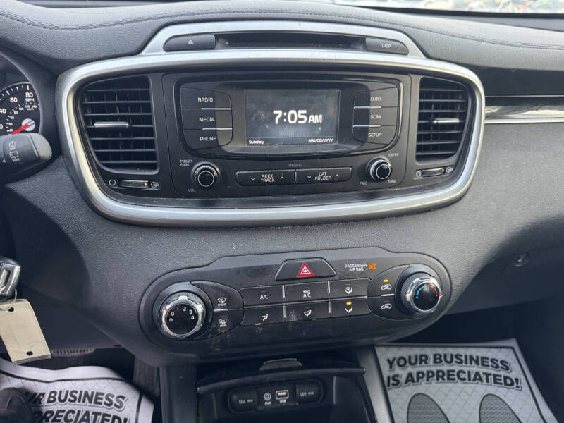 2017 Kia Sorento LX