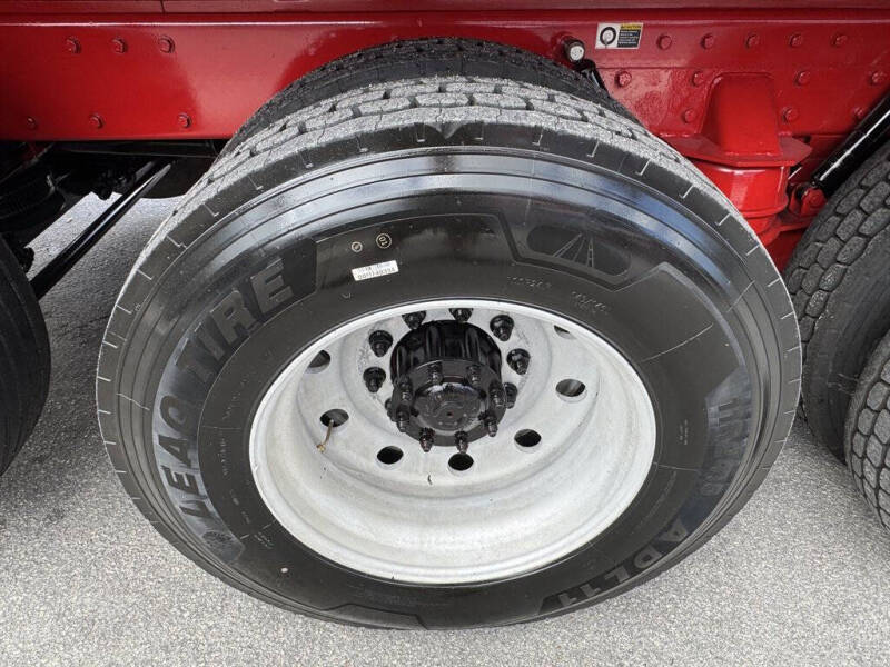 2017 Peterbilt 567