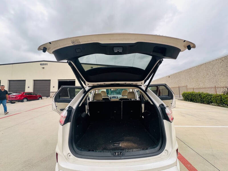 2019 Ford Edge Titanium