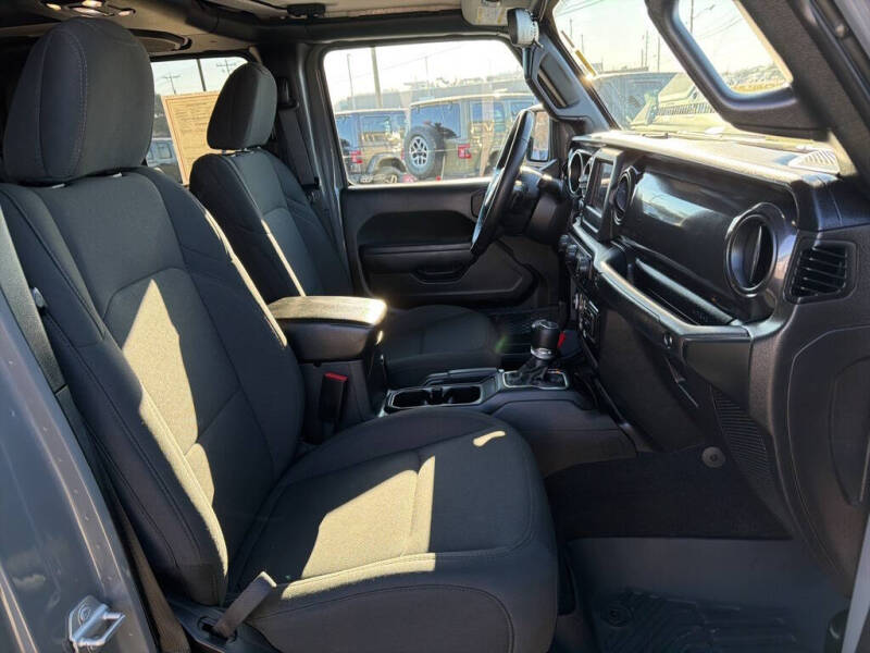 2022 Jeep Gladiator Altitude