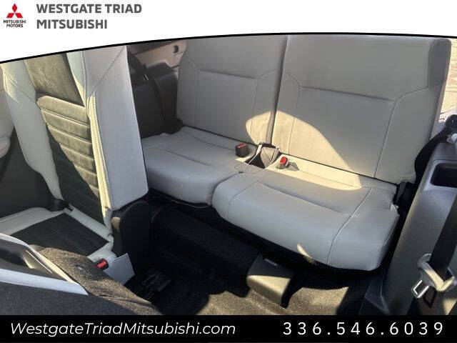 2025 Mitsubishi Outlander SE