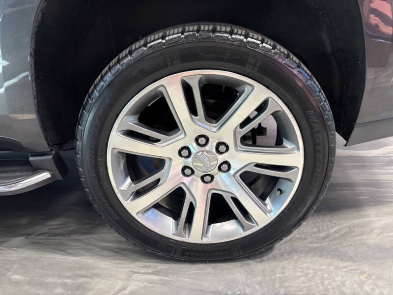 2016 Cadillac Escalade Luxury Collection