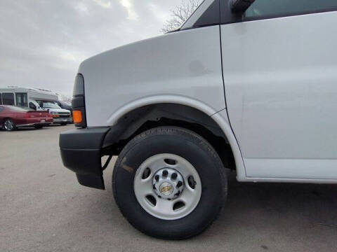 2025 Chevrolet Express 2500