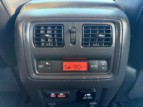 2020 Nissan Pathfinder SL