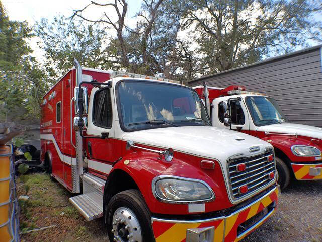 2015 Freightliner M2 106