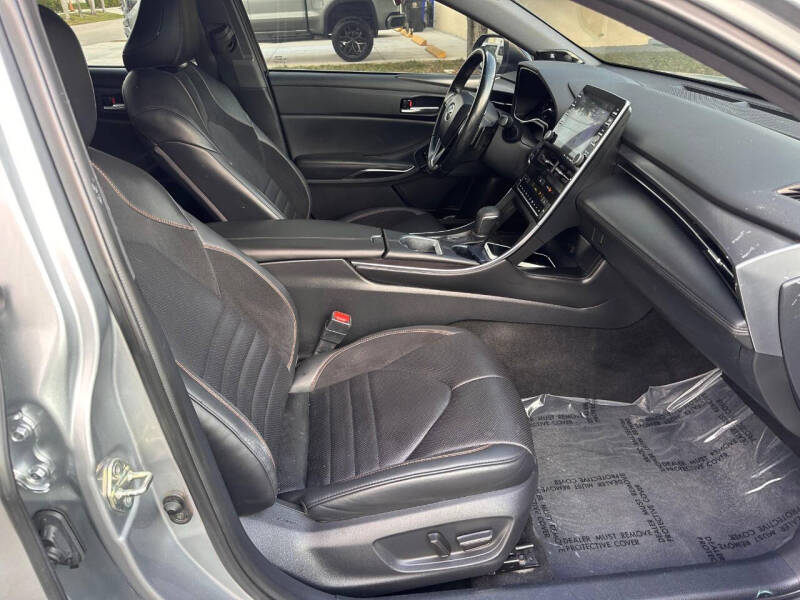 2020 Toyota Avalon XSE