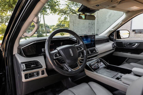 2022 Lincoln Navigator Standard