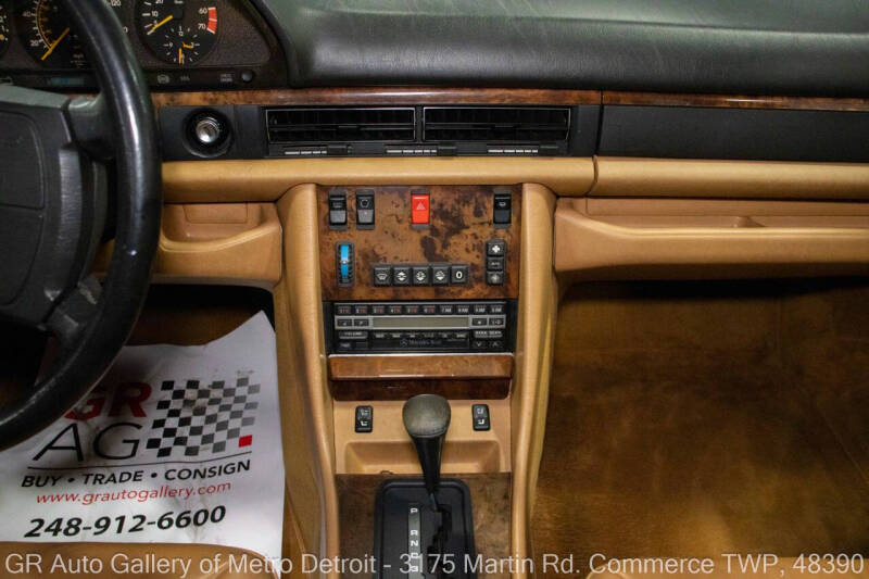 1991 Mercedes-Benz 560-Class 560 SEL