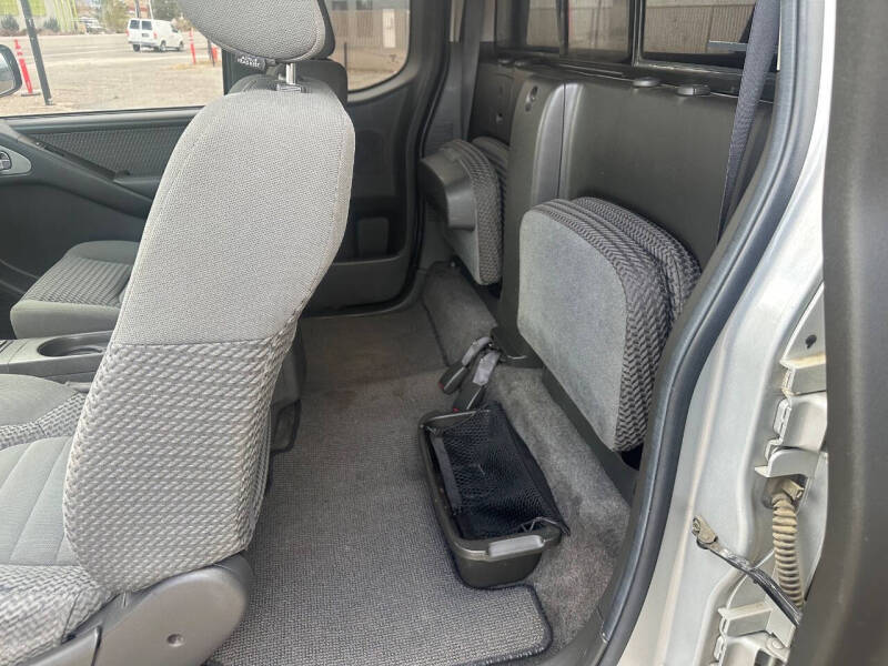 2005 Nissan Frontier LE