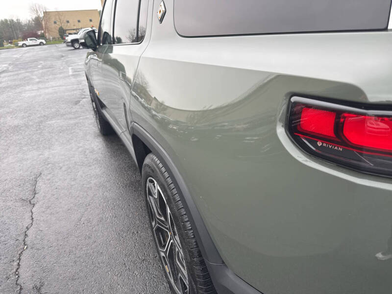 2023 Rivian R1S Launch Edition