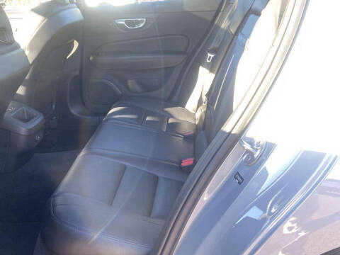 2024 Volvo S60 B5 Core Dark Theme