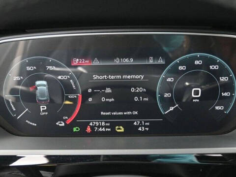 2019 Audi e-tron quattro Premium Plus