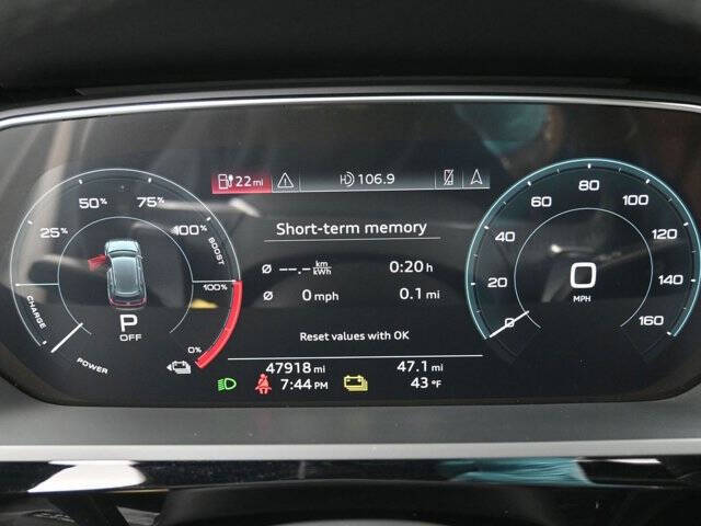 2019 Audi e-tron quattro Premium Plus