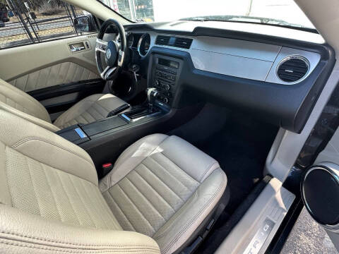 2011 Ford Mustang V6 Premium