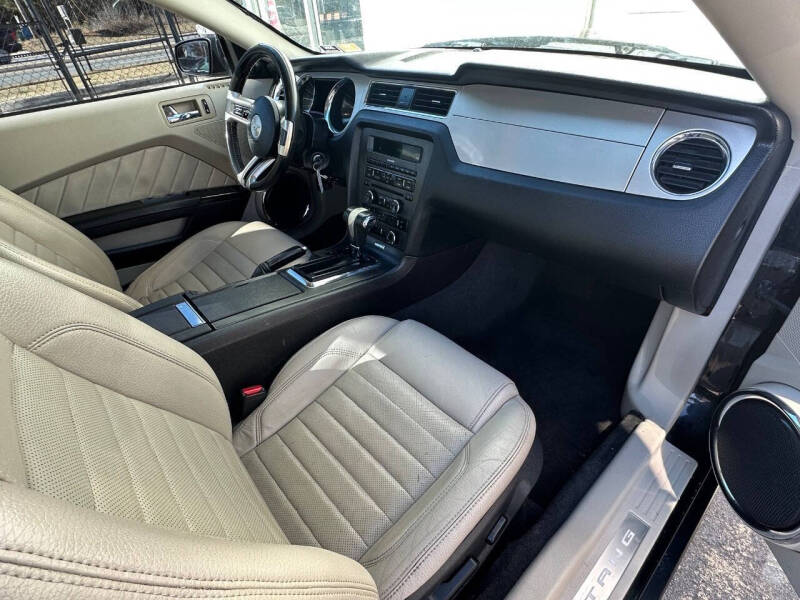 2011 Ford Mustang V6 Premium