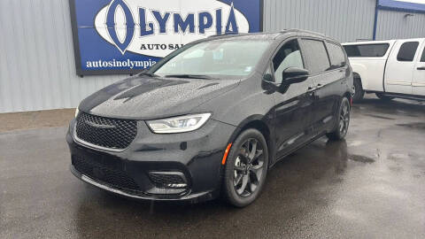 2024 Chrysler Pacifica Touring L