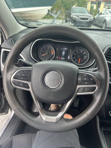 2019 Jeep Cherokee Latitude