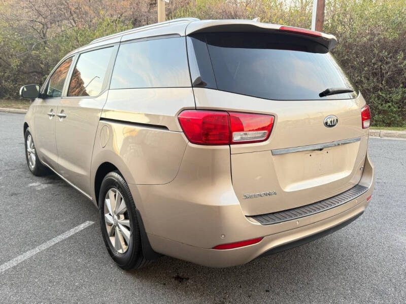 2017 Kia Sedona LX