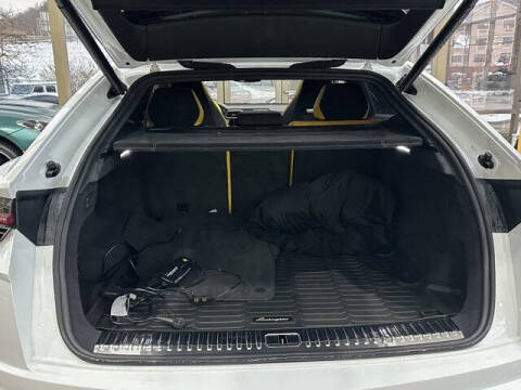 2022 Lamborghini Urus