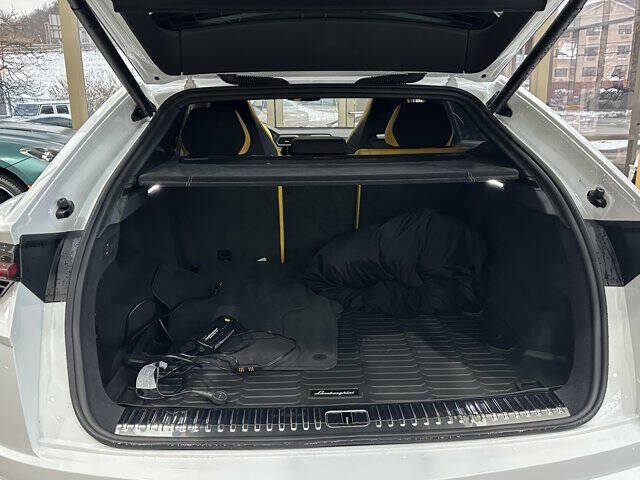 2022 Lamborghini Urus