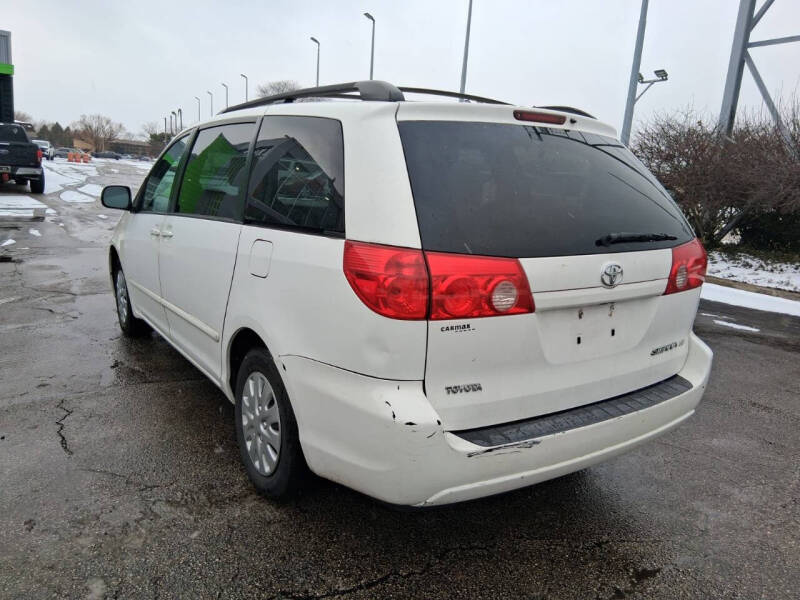 2008 Toyota Sienna LE 8-Passenger