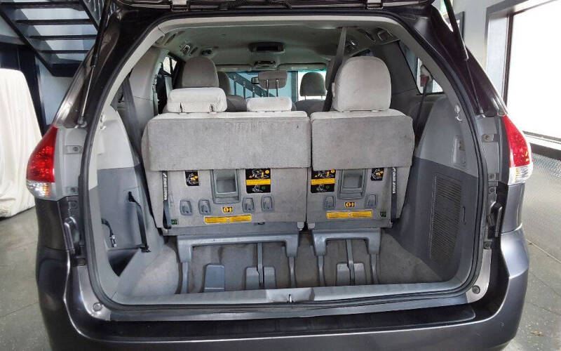 2011 Toyota Sienna