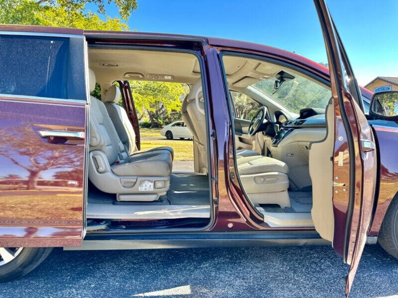 2014 Honda Odyssey  - $15,995