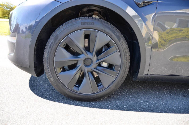 2024 Tesla Model Y Long Range