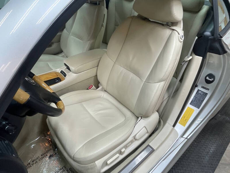 2004 Lexus SC 430