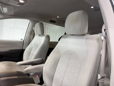 2018 Chrysler Pacifica Hybrid Touring Plus