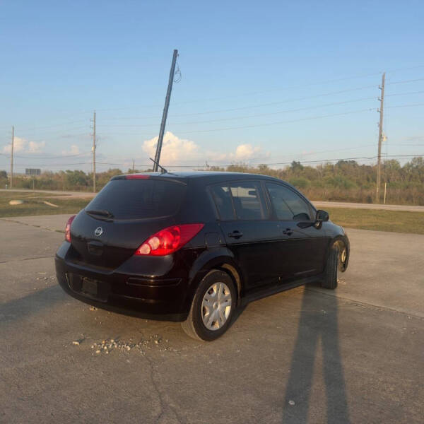 2011 Nissan Versa 1.8 S