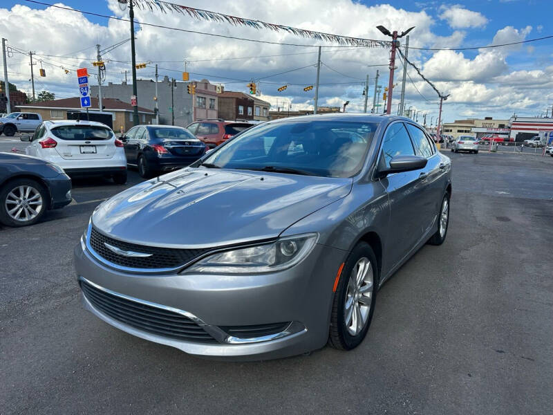 2015 Chrysler 200 for sale at Luxury Motors in Detroit MI