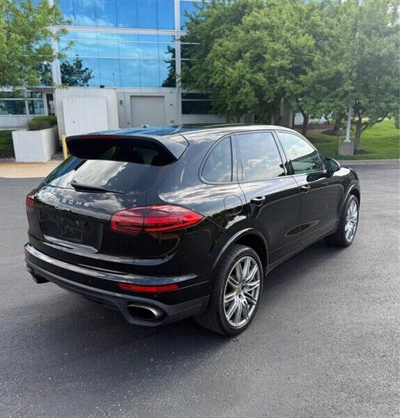 2017 Porsche Cayenne Platinum Edition