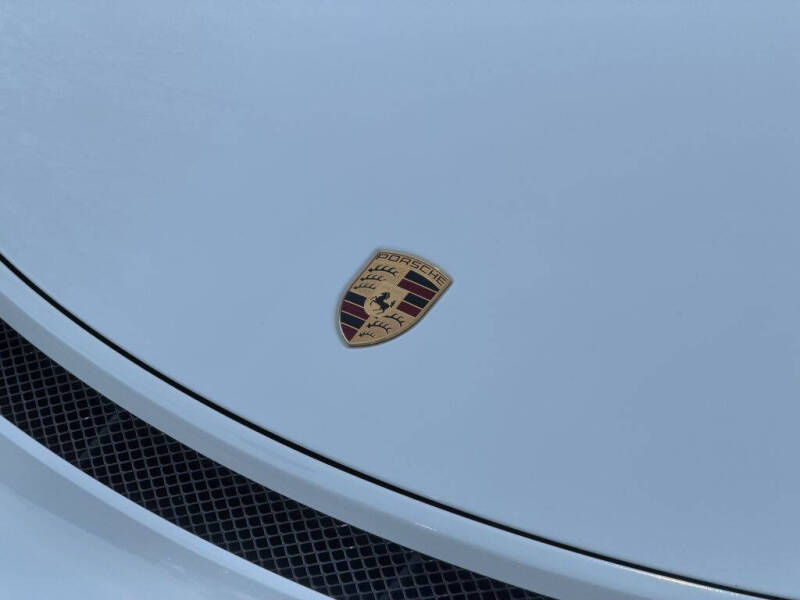 2016 Porsche Cayman GT4