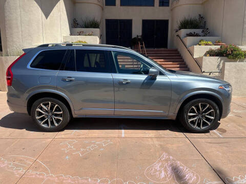 2019 Volvo XC90 T6 Momentum