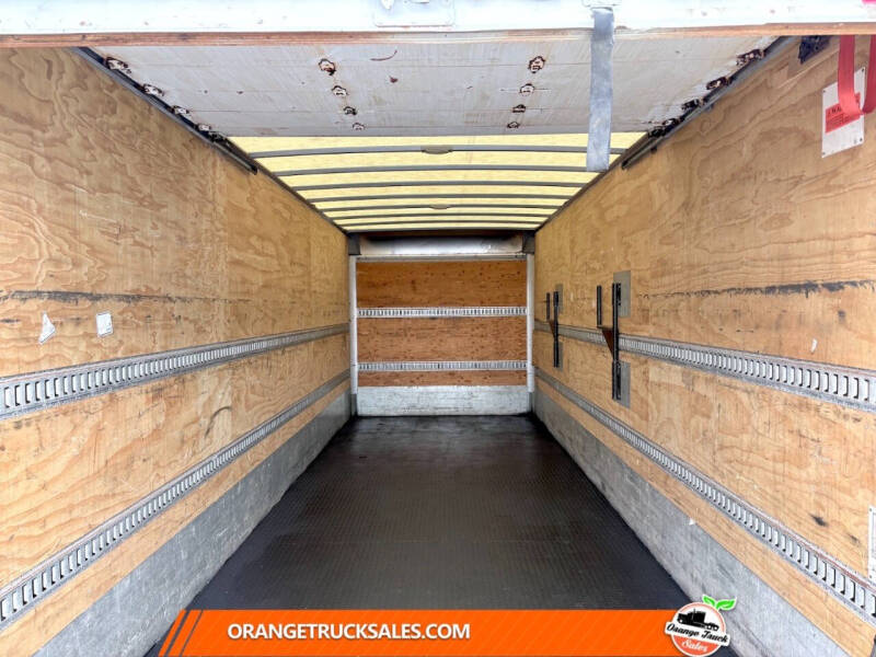 2020 Freightliner M2 106